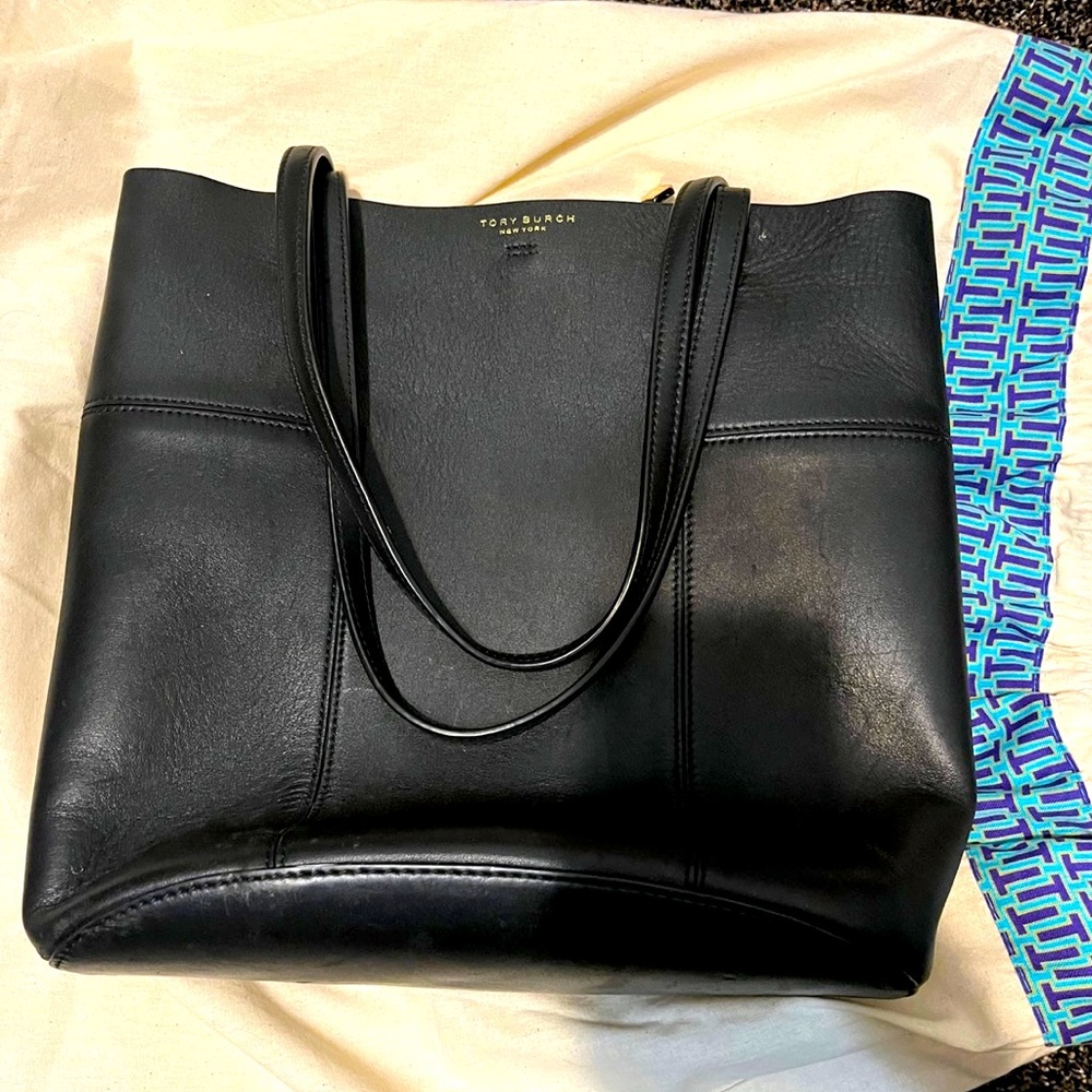 Tory Burch Block T Medium Tote